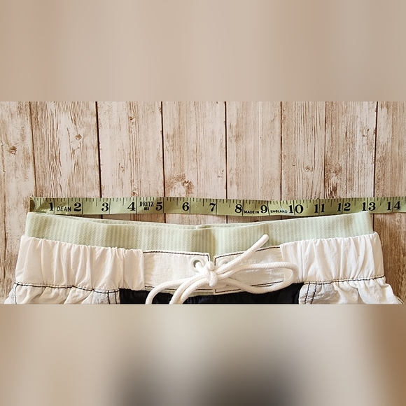 Free People Sundaze board shorts white black NWOT XS women's - Picture 3 of 5